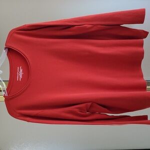 Long sleeve orange shirt by Westbound woman. 100٪ cotton. Excellent condition.